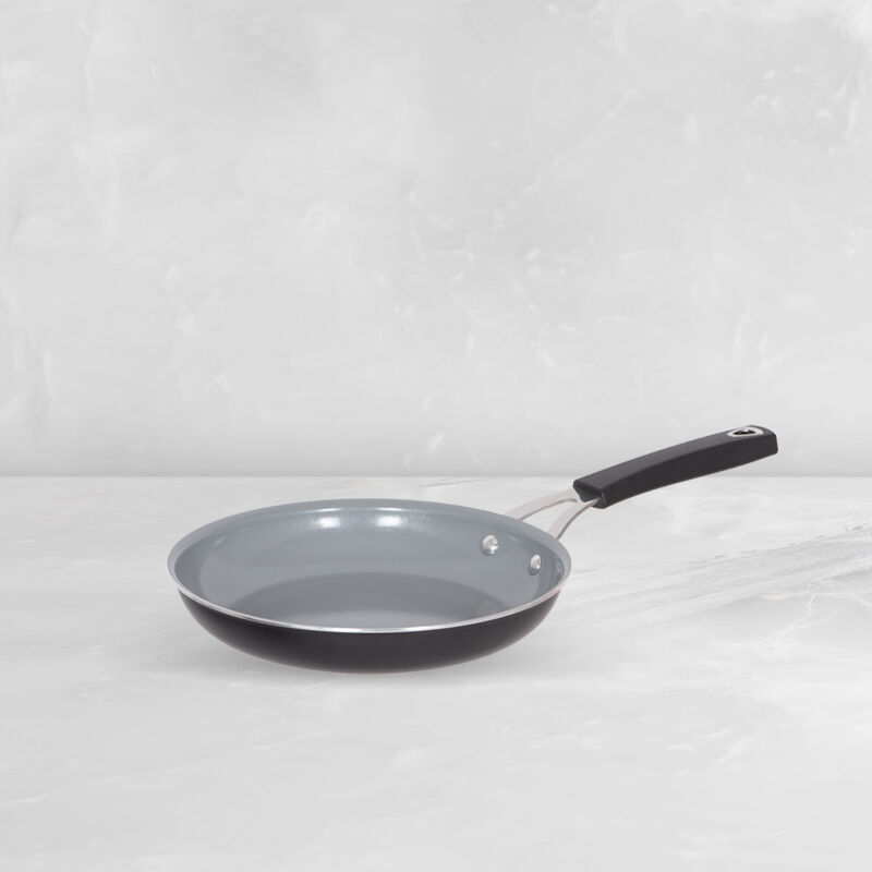 Recycled Aluminum 8 in. (20 cm) Skillet with PurelyCeramic
